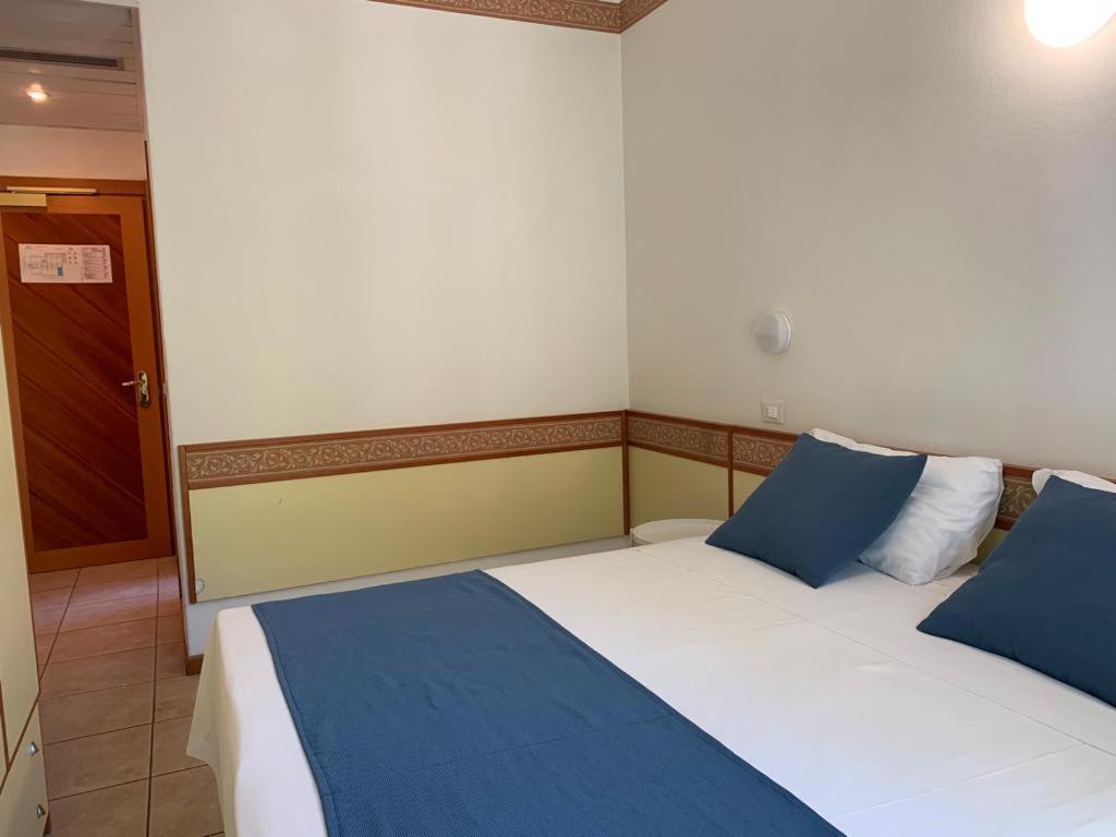 Hotel B&B Des Bains Milano Marittima Ngoại thất bức ảnh