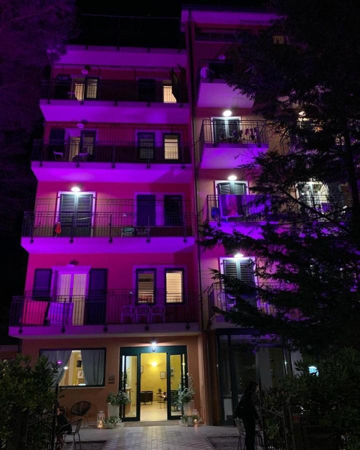 Hotel B&B Des Bains Milano Marittima Ngoại thất bức ảnh