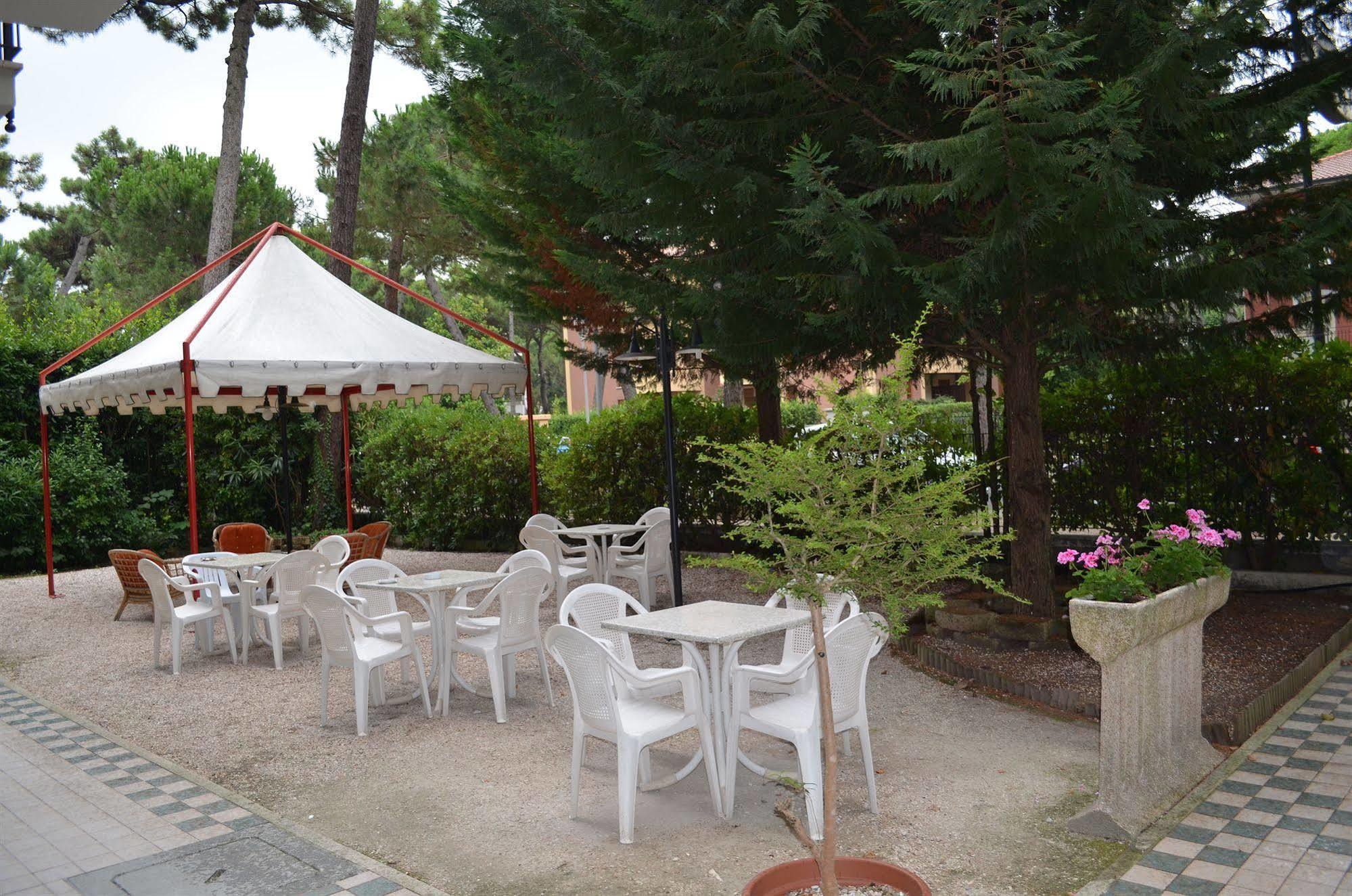 Hotel B&B Des Bains Milano Marittima Ngoại thất bức ảnh